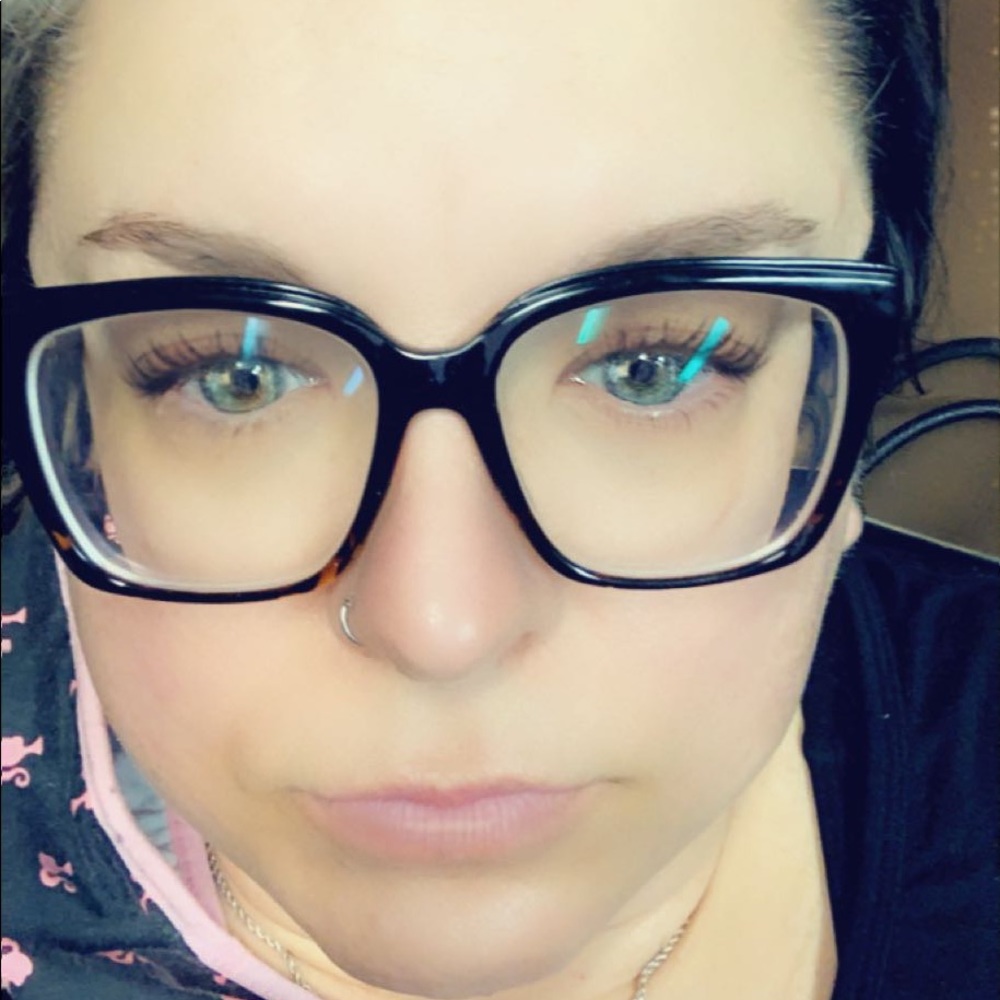 Meet your Posher, Darscilla